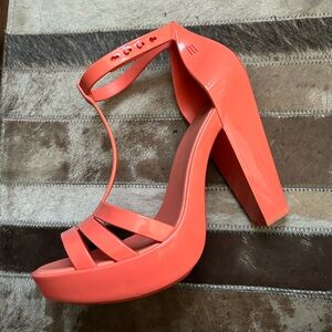 Melissa dreamy size 7